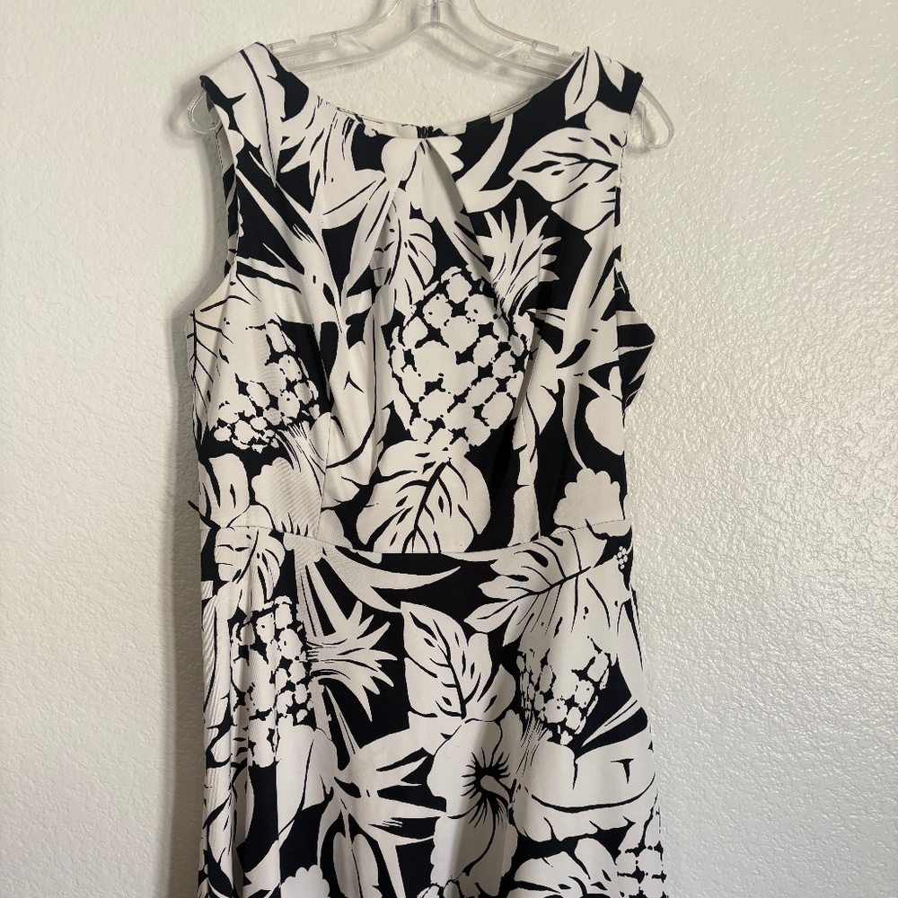 Classic Aline white and black